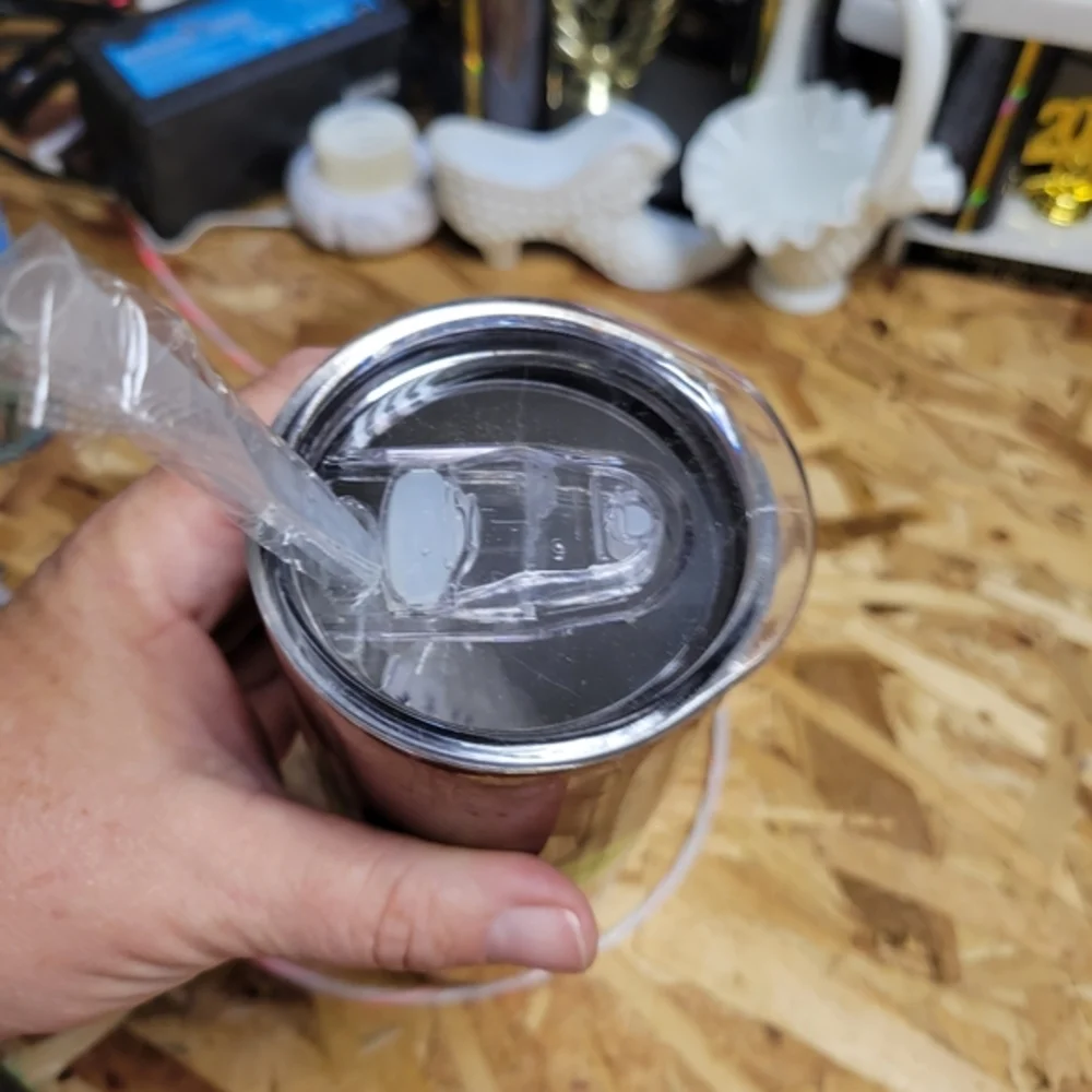 20 ounce Tumbler With Straw & Lid Keeps Drinks Hot or Cold For‎ Hours  Ice Cream